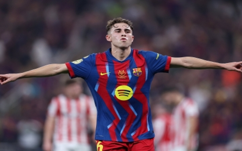 تصريح مثير.. فيرمين لوبيز يوضح مستقبل عقده مع برشلونة وميسي